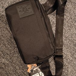 (BRAND NEW WITH TAGS) TRUE RELIGION PORTER BAG