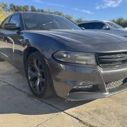 2016 Dodge Charger!! In House Finance