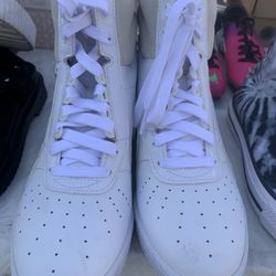 Women’s Suede High Tops Pumas