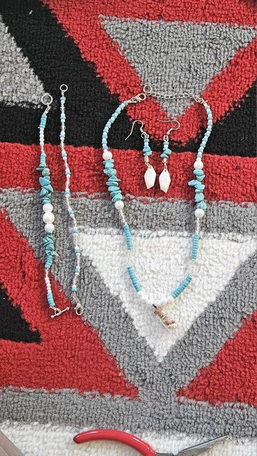Neckless Bracelet With Earrings