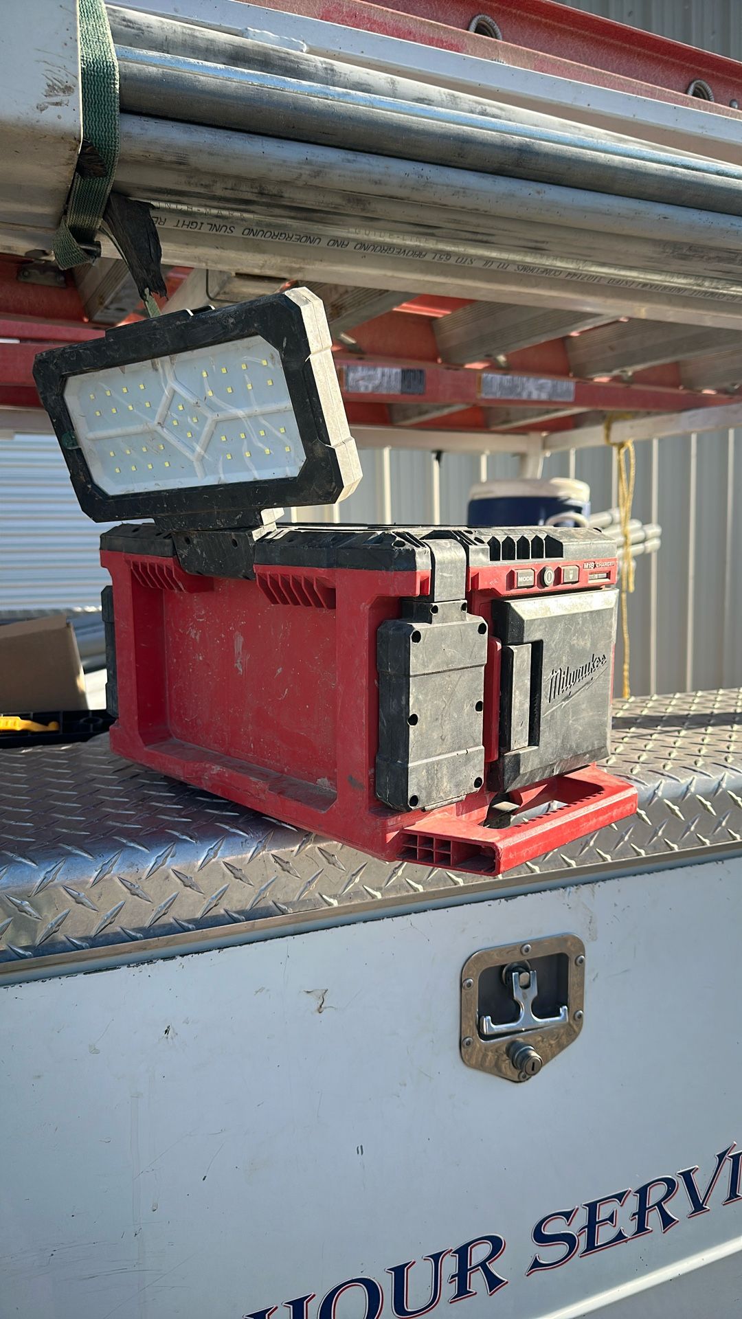 Milwaukee M18 Pack out Light