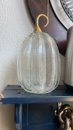 Glass Pumpkin 13$