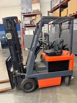Electric Toyota Forklift