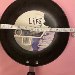New Cast Iron Preseason Skillet