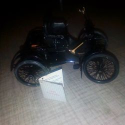This is a 1899 Packard Precision Die -Cast Model Crafted  1:16 Scale