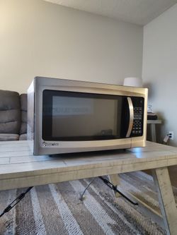 Large Magic Chef Microwave