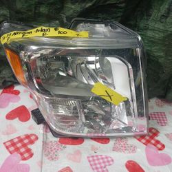 2016-19 Nissan Titan Right Headlight 