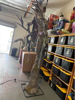 9’ Giant Horrifying Hickory Animated Tree – Home Accents Holiday – Color-Changing LED – Rare