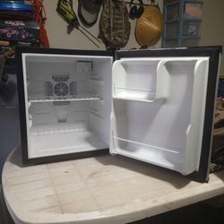 Culinair Mini Refrigerator 