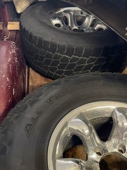 285/75/16 Tires With Rims Off A Bronco 250