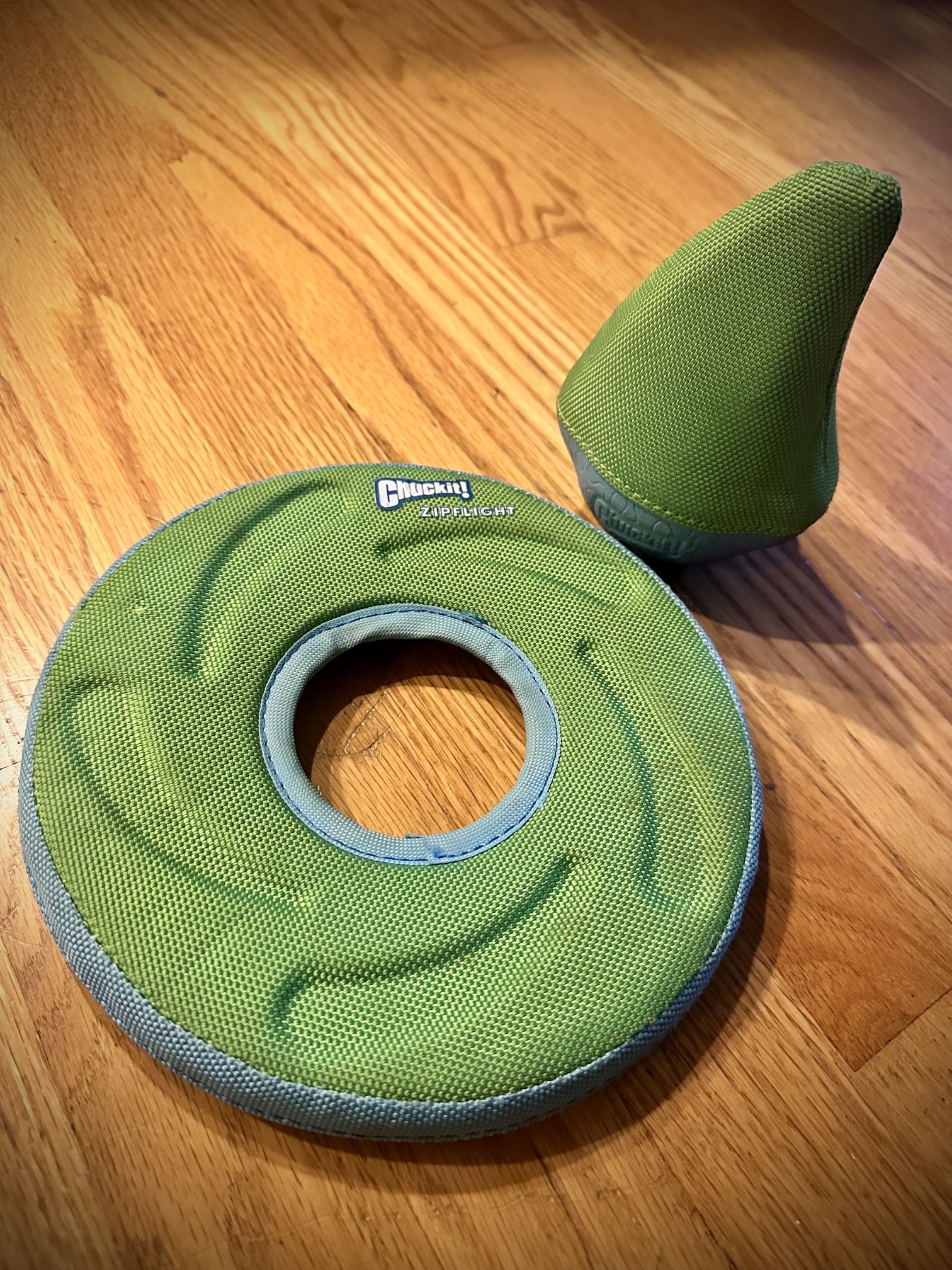 Chuckit! Dog float / fetch Toys (2)