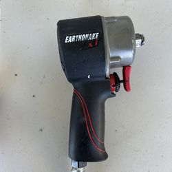 EARTHQUAKE XT 1/2 in. Stubby Air Impact Wrench, Jumbo Hammer, 700 ft-lbs