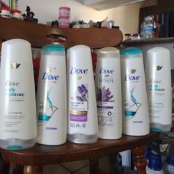Tres Shampoo  Dove  Y Tres Acondicionador es Por $21