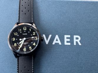 Vaer watch, sapphire Glass, Swiss Rhonda movement