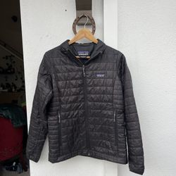 Women's Black Patagonia Nano Puff Jacket (M)