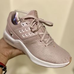 NIKE Air Max Bella Tr 4 Women's Gymnastics Shoes