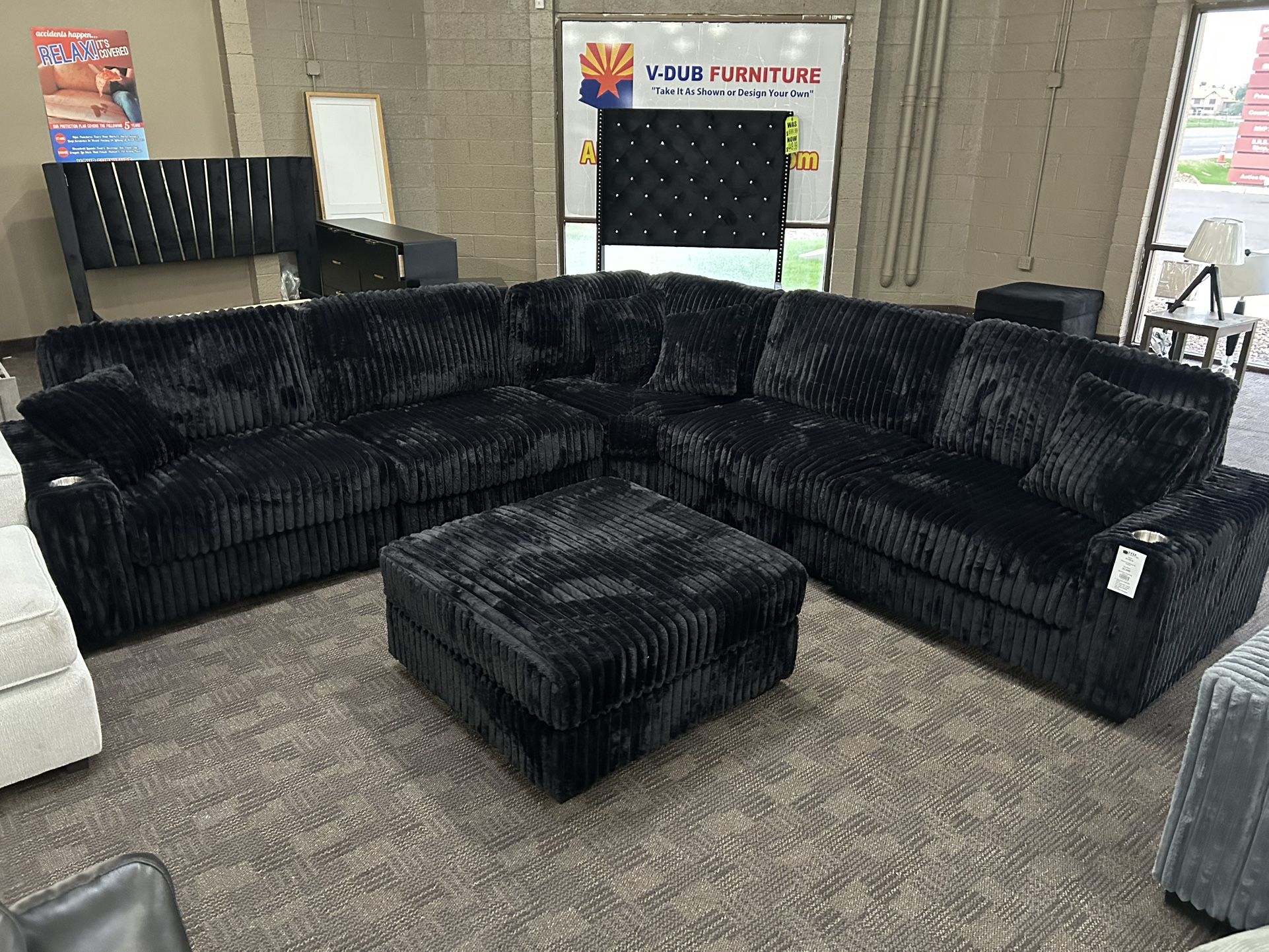 Large Deep Seated Black Sectional W/ Ottoman—- Choose You Size!! 