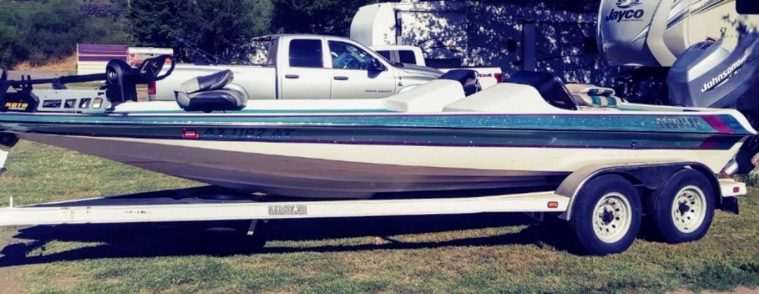 1996 21ft Gambler Bass boat 