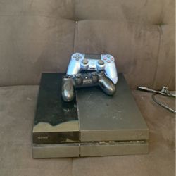 PS4 With 2 Controllers 
