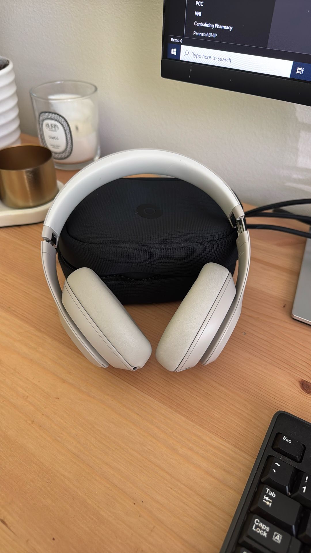 Beats Studio Pro - Wireless Bluetooth Noise Cancelling Headphones