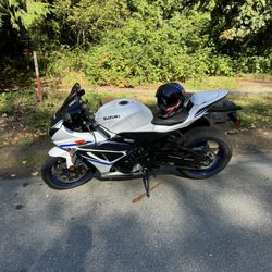 2023 Suzuki GSXR 1000