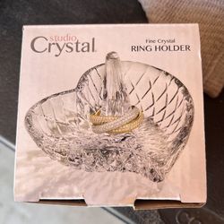 STUDIO CRYSTAL HEART RING HOLDER FINE CRYSTAL