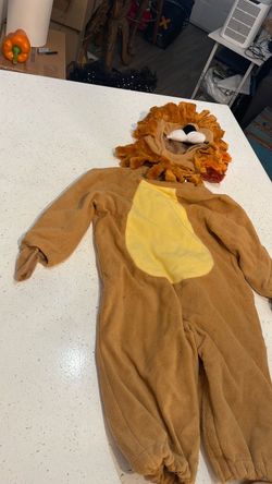 Adorable lion Halloween toddler costume 18-24 months