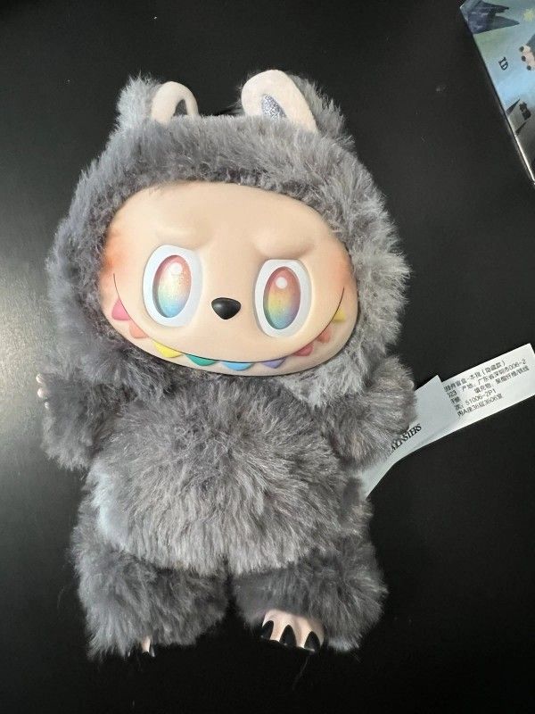 AUTHENTIC POP MART LABUBU The Monsters V3 Big Into Energy - ID Secret
