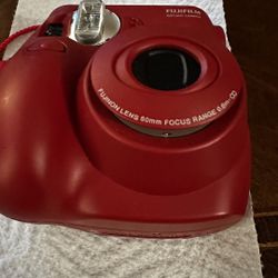 Fujifilm Instant Mini 7s camera