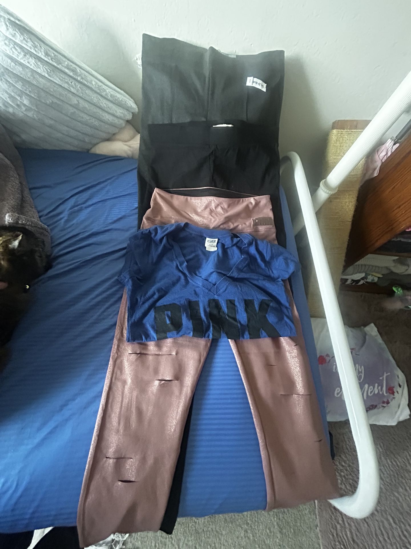Clothes Good Condition !