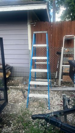 Fiberglass ladder 6 foot Fiberglass ladder 6 foot