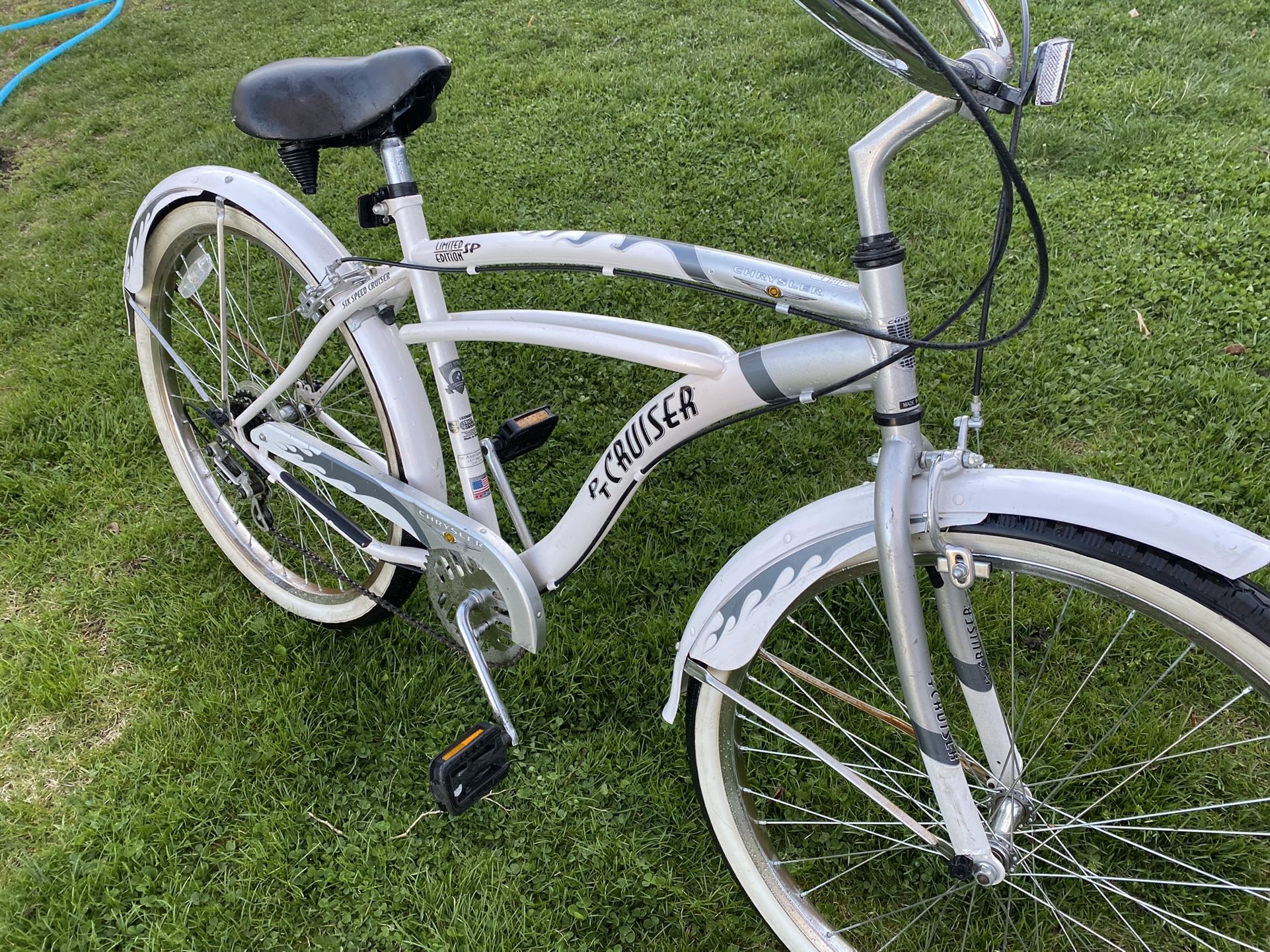 Chrystler PT Cruiser Bicycle Bike Adult Size 6 Speed Great Condition