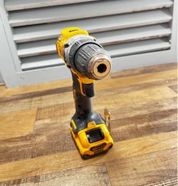 DeWalt drill in excellent condition, used a couple of times, includes battery