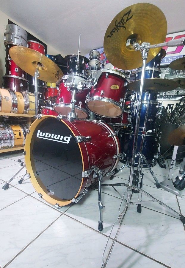 Complete Drum Set !! π₯ !! $450 Or Best Offer !!
