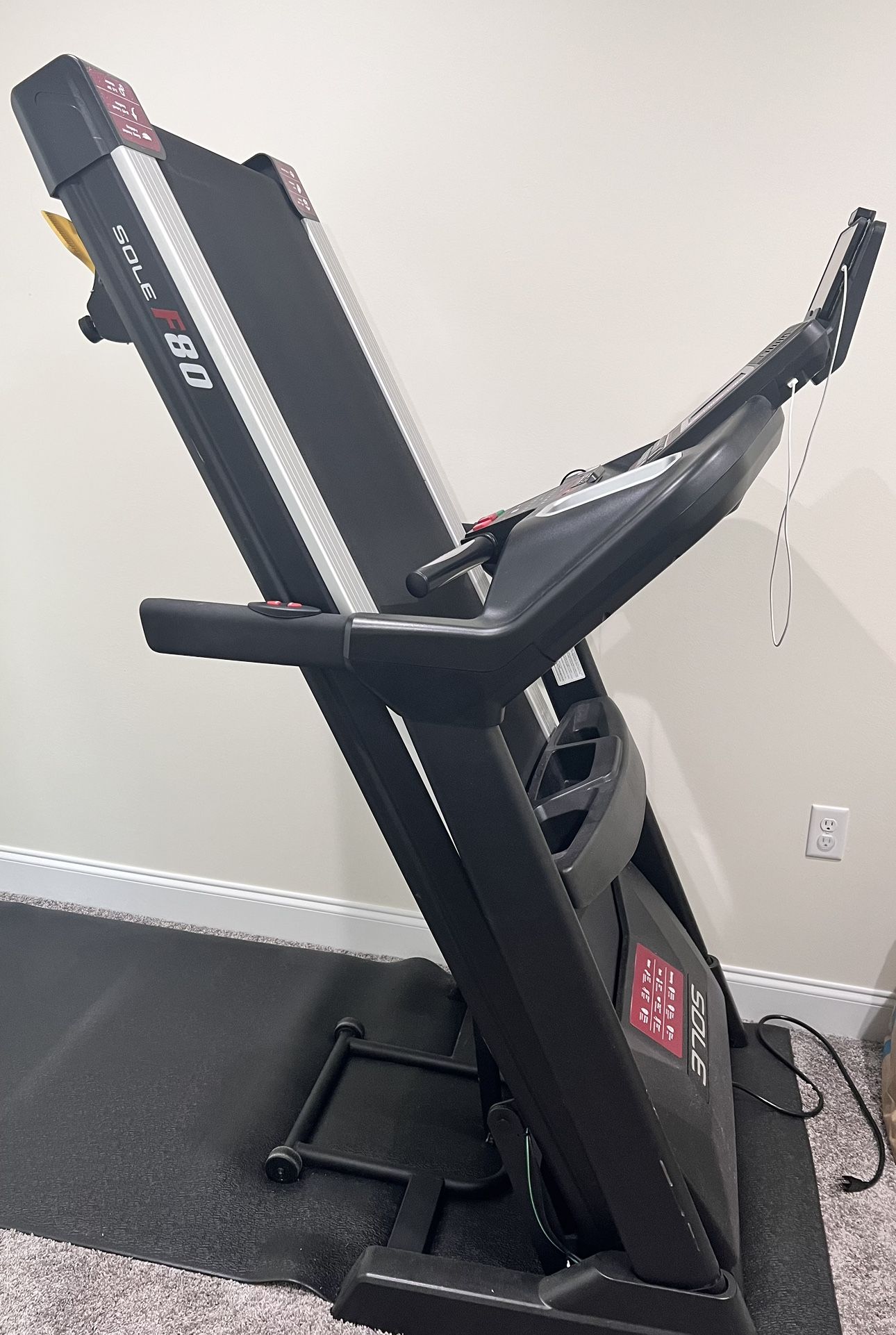 Sole F80 Threadmill
