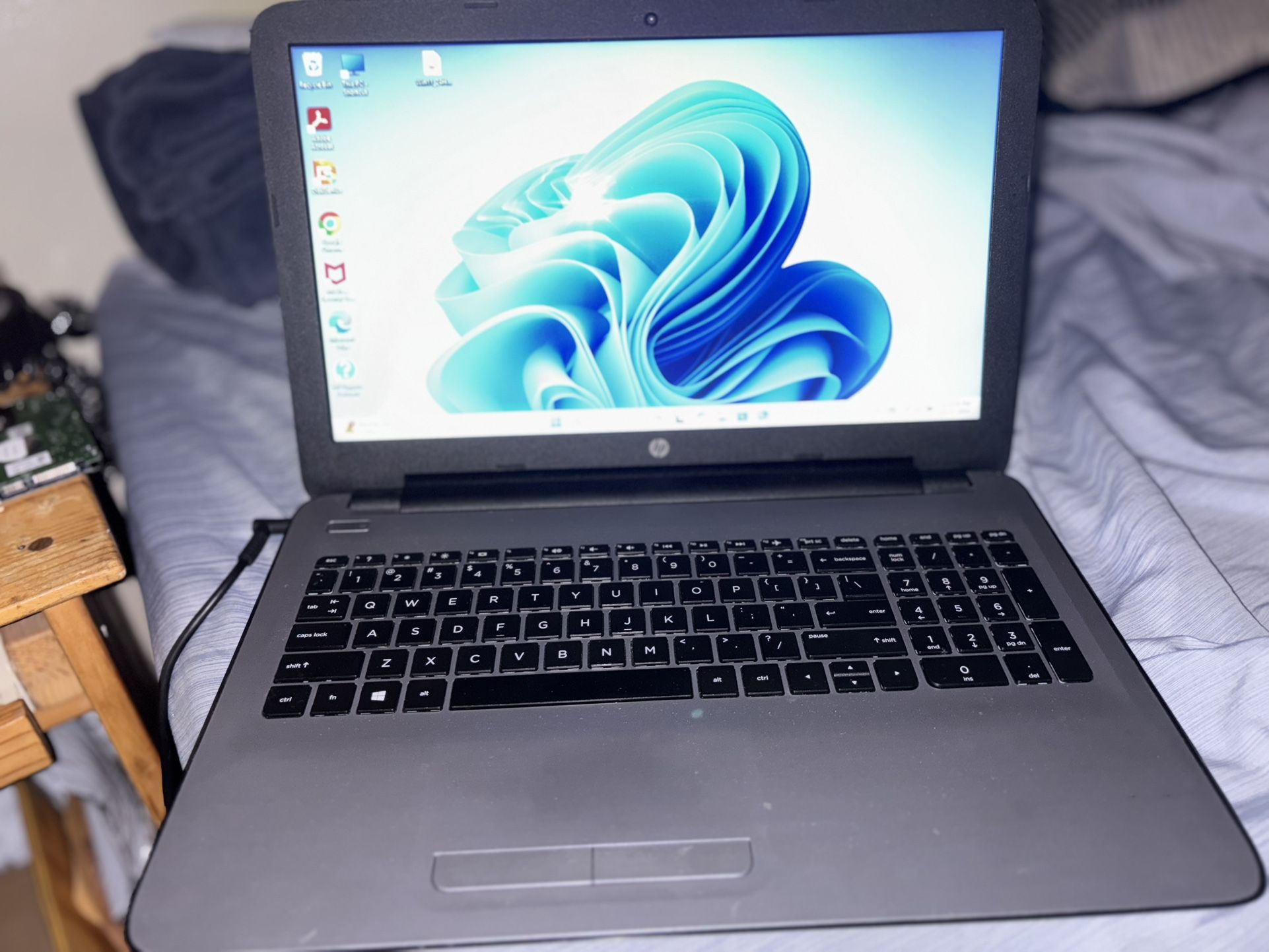 HP 15-ba113cl TOUCHSCREEN 2TB SSD 16GB RAM WIN 11 PRO OFFICE 2021 Activated
