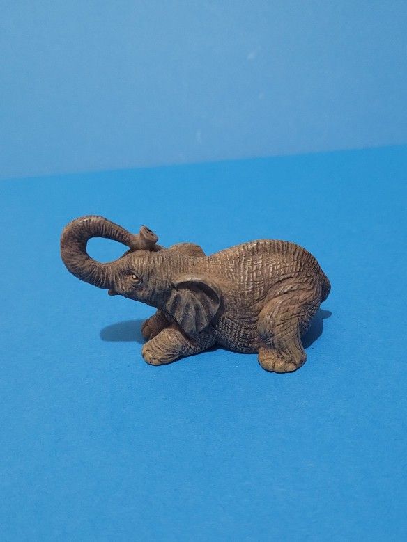 Vintage Single Baby Elephants Carved Stone Resting 2" L
