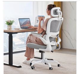 TRALT Office Chair Ergonomic Desk Chair, 330 LBS Home Mesh Office Desk Chairs with Wheels, Comfortable Gaming Chairs (White)