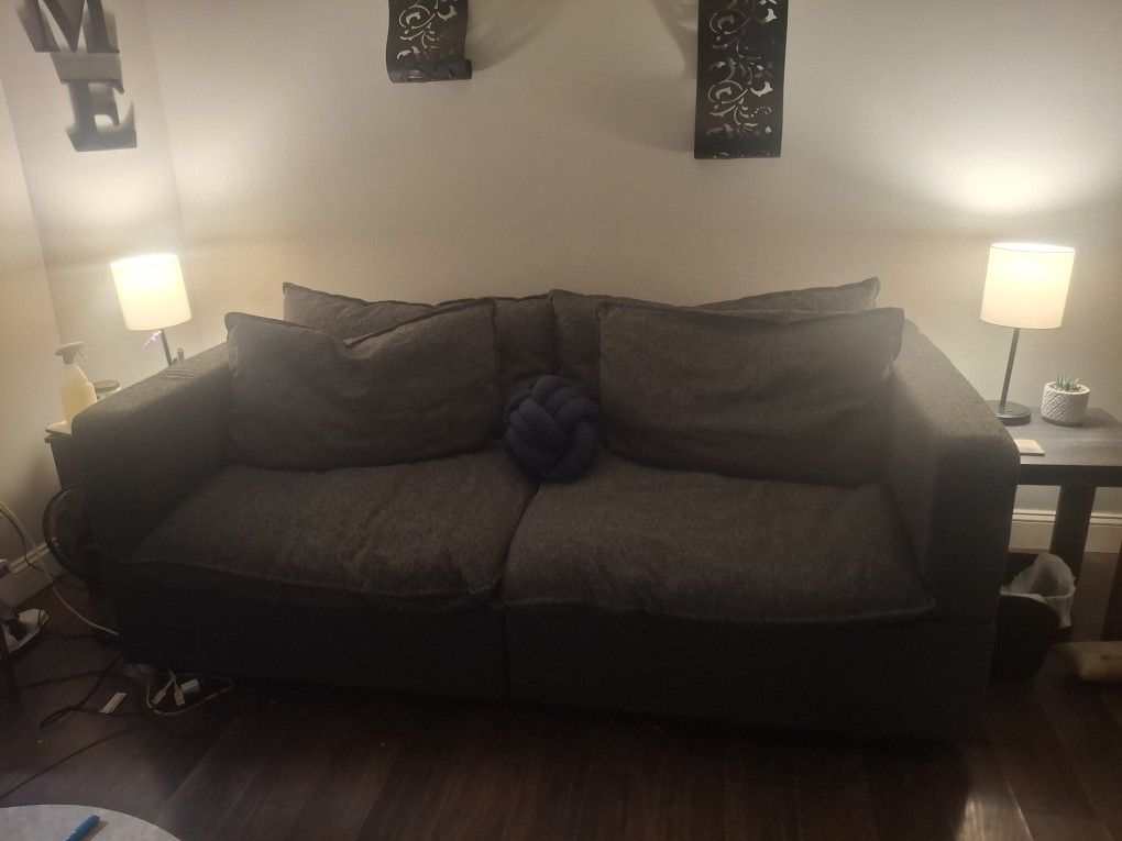 SUPER COZY RARELY USED COUCH!!!!!