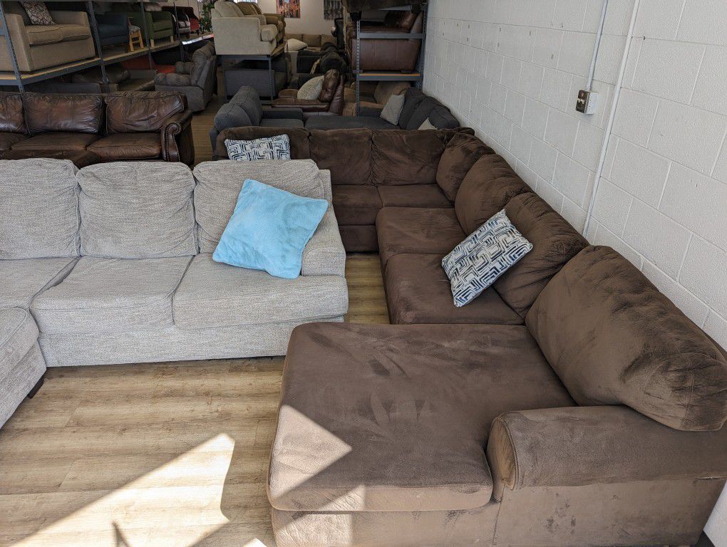 Free Delivery! Brown Microfiber Sectional Couch 