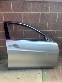 RIGHT PASSENGER SIDE FRONT DOOR 2018 ACURA TLX (SILVER COLOR).