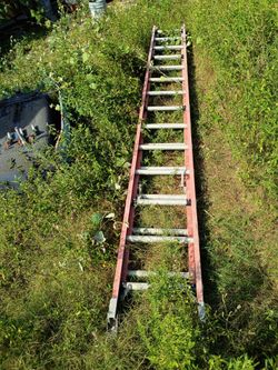 28 ft Werner Fiberglass Extension Ladder