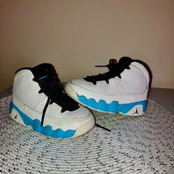 Air Jordan Kids' 9 Retro "Powder Blue"