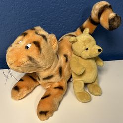 Classic Pooh and Tigger Plush DISNEY Vintage GUND (lot Of 2)