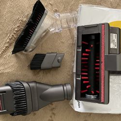 DYSON DC44 CORDLESS VACUUM (4) ATTACHMENTS