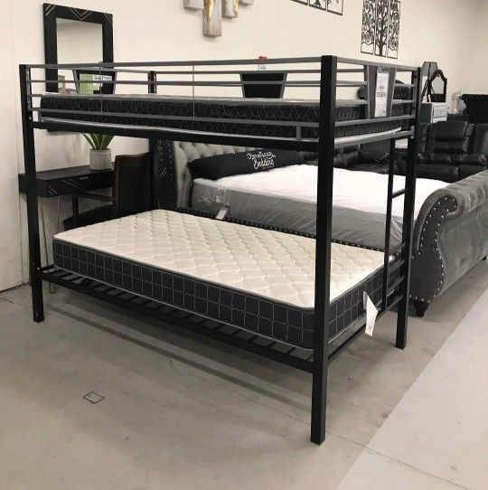 Dinsmore Black/Grey Twin over Twin Bunk Bed with Ladder by Ashley 