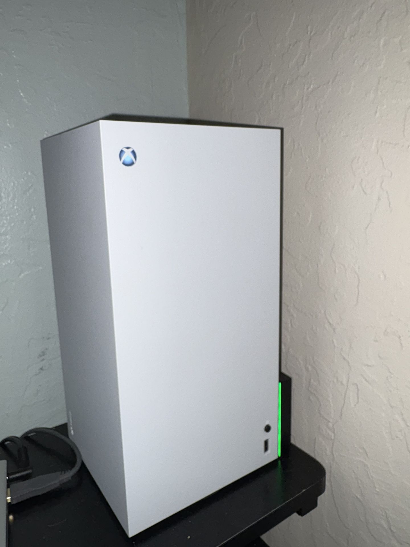 Xbox Series X, Controllers W Rechargeable Batteries, Monitor, Etc..