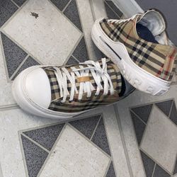 Burberry Shoes 