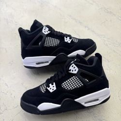 White Thunder Jordan 4 Retro 