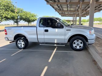 Ford F-150 STX Regular Cab Pickup Truck